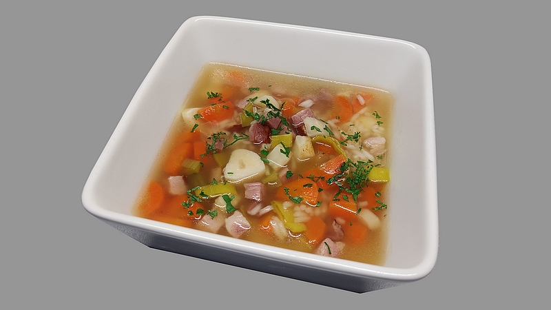 Uzená polévka s rýží a zeleninou recept