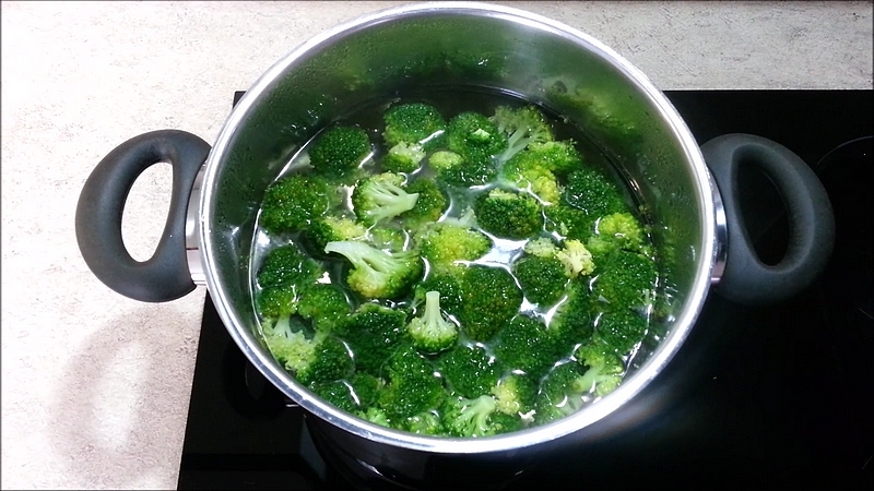 Vařená brokolice recept