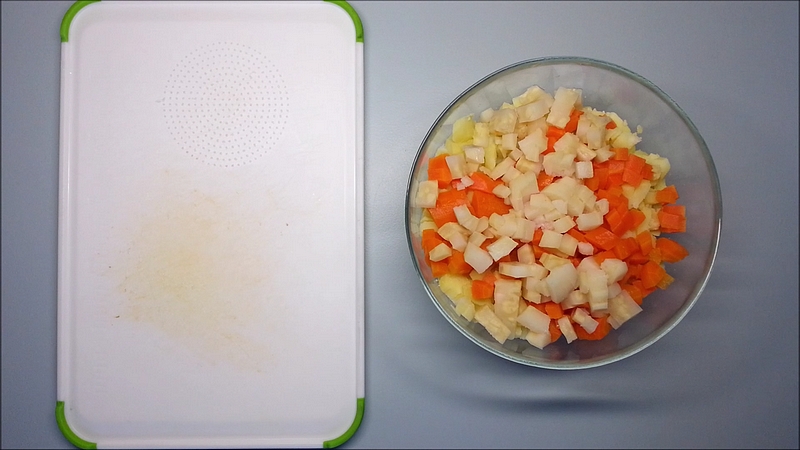 Bramborový salát z čerstvé zeleniny recept
