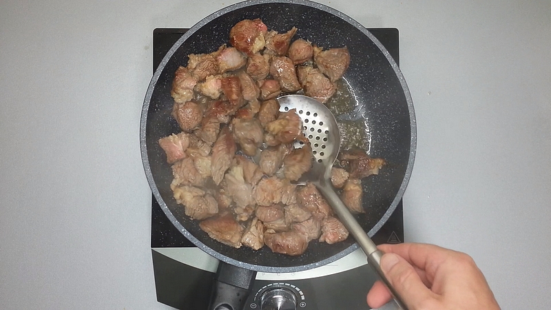 Restované hovězí maso