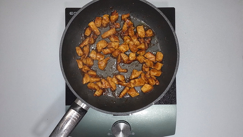 Kuřecí maso s teriyaki omáčkou