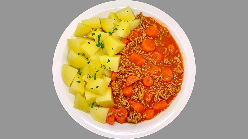 Mleté maso s mrkví a brambory recept