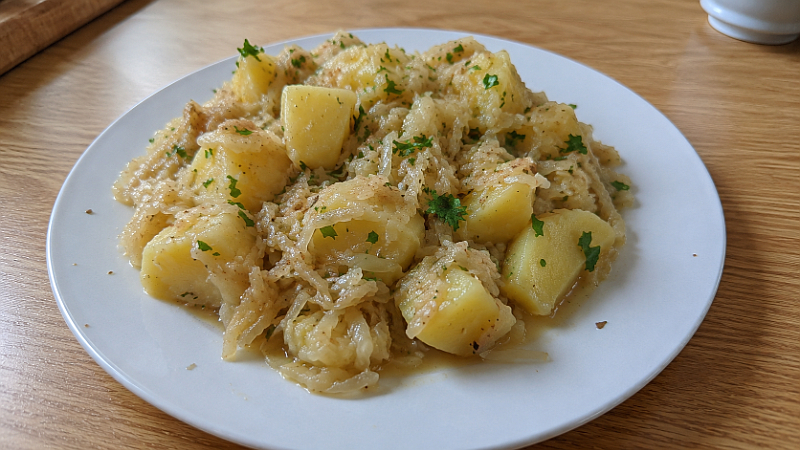 Kapusta s brambory