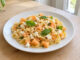 Tagliatelle s melounem cantaloupe a fetou